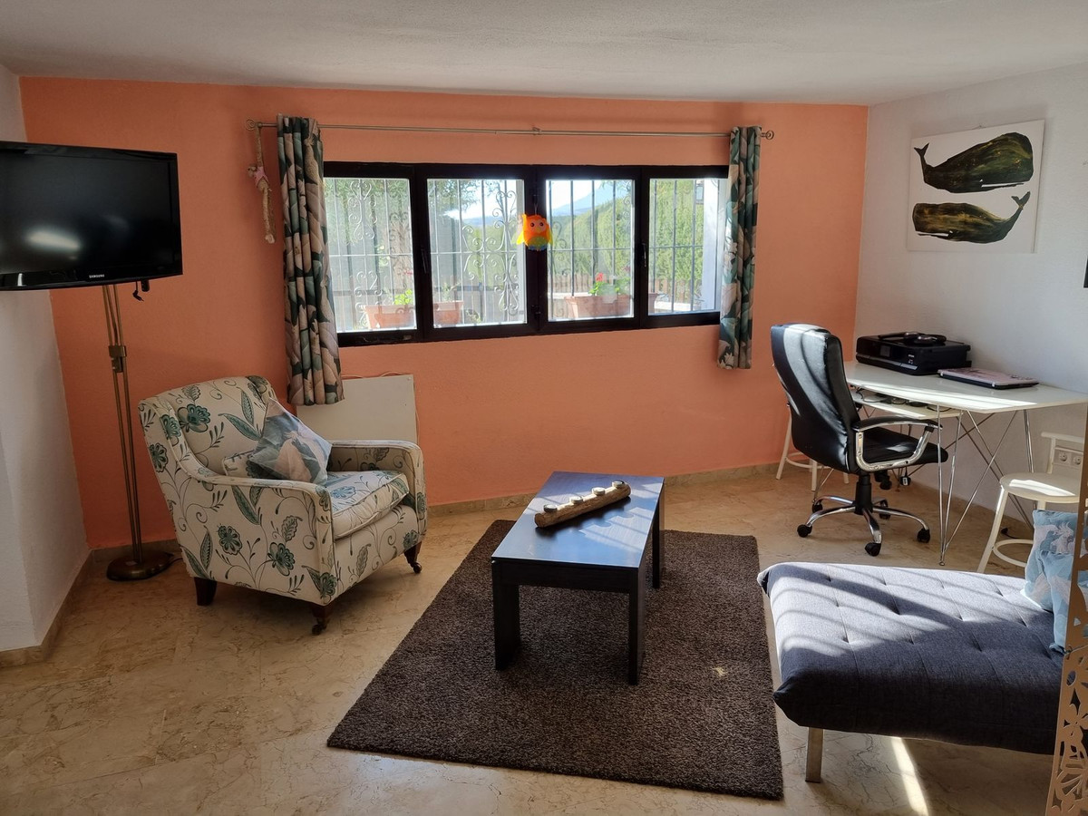 6 bedroom Villa For Sale in San Pedro de Alcántara, Málaga - thumb 22