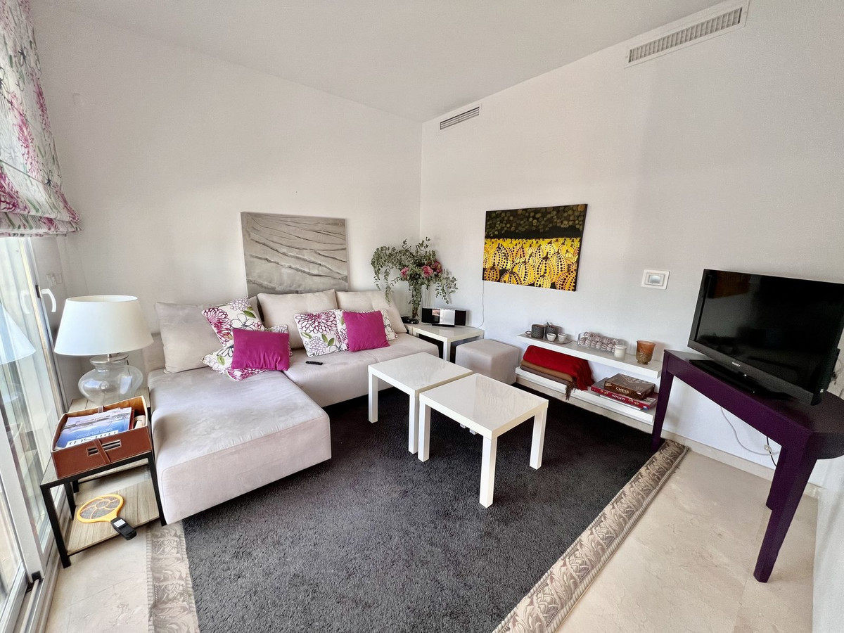 3 bedroom Apartment For Sale in La Quinta, Málaga - thumb 7