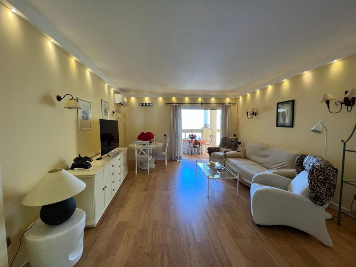 2 bedroom Apartment For Sale in Marbella, Málaga