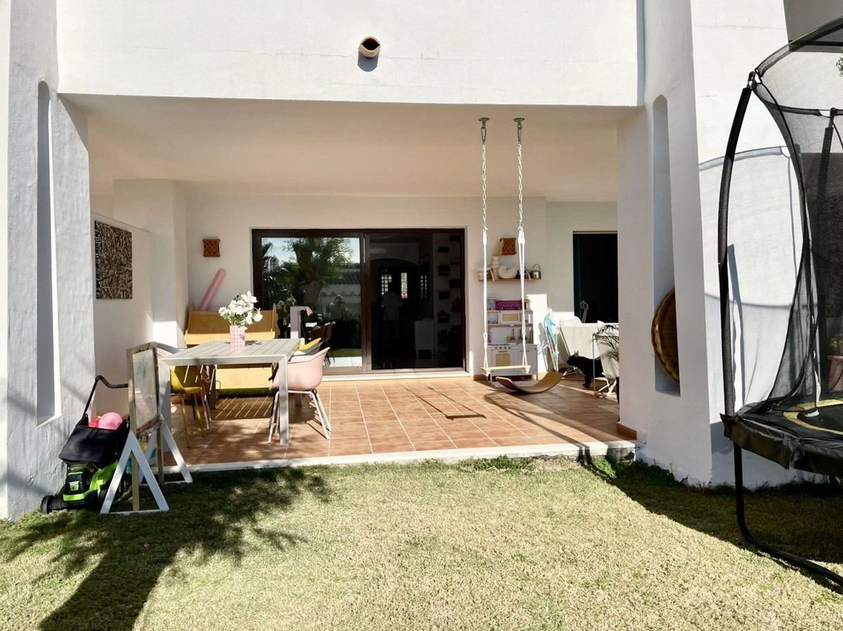 Ground Floor Apartment for sale in Casares R4624639