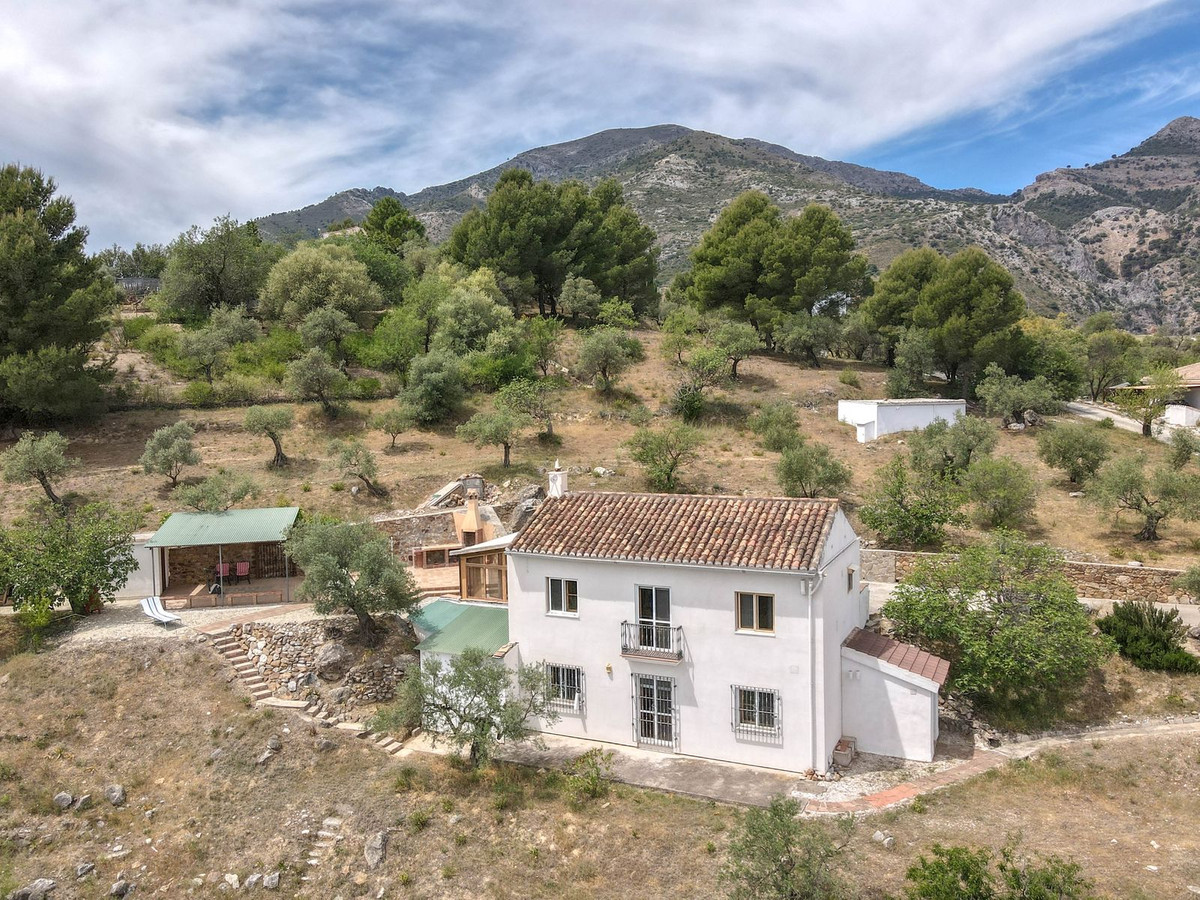 						Villa  Detached
													for sale 
																			 in Casarabonela
					