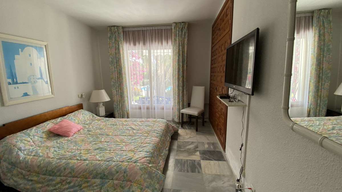 Villa con 6 Dormitorios en Venta Las Chapas