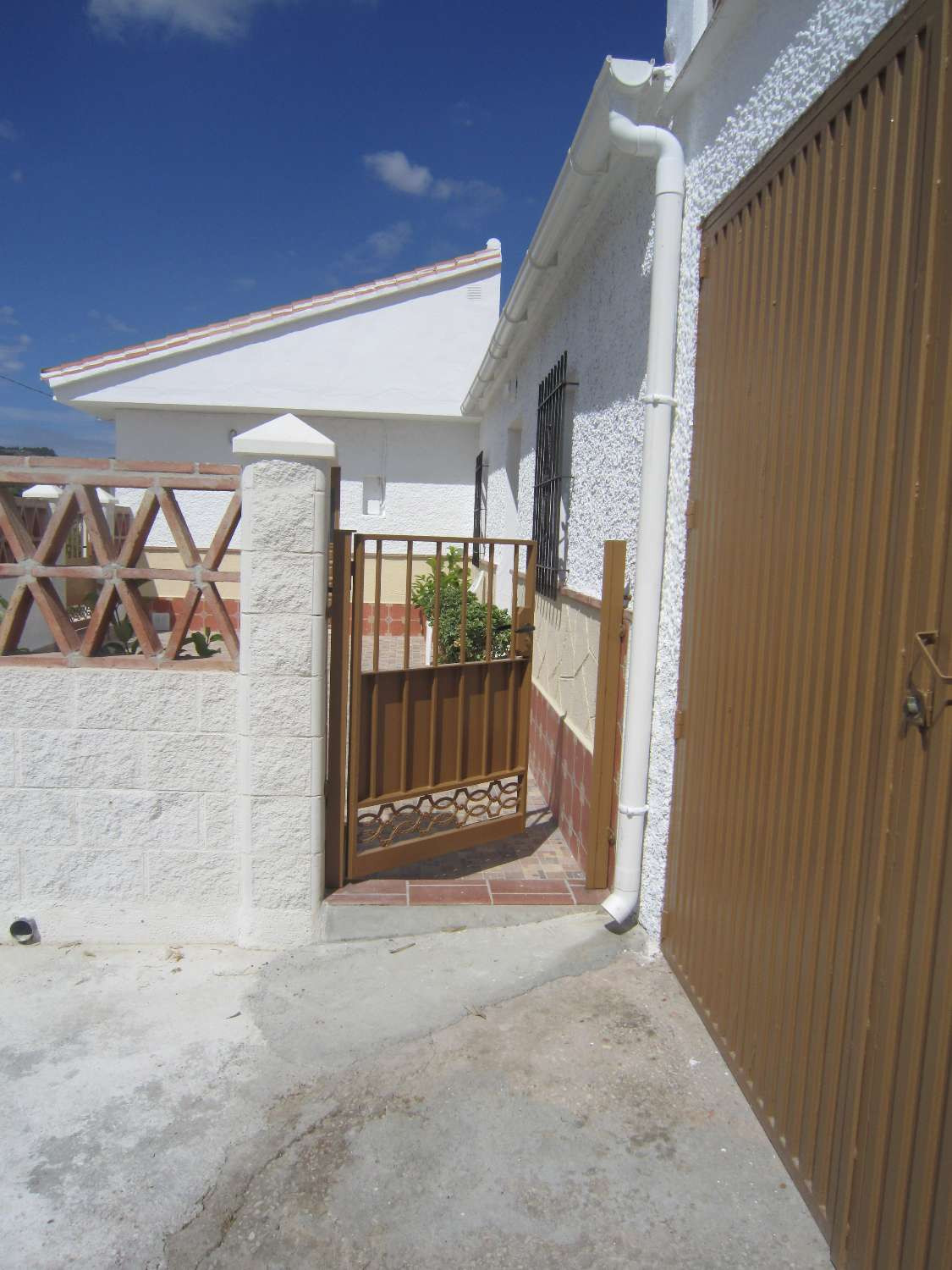 Villa te koop in Alhaurín de la Torre R4567528