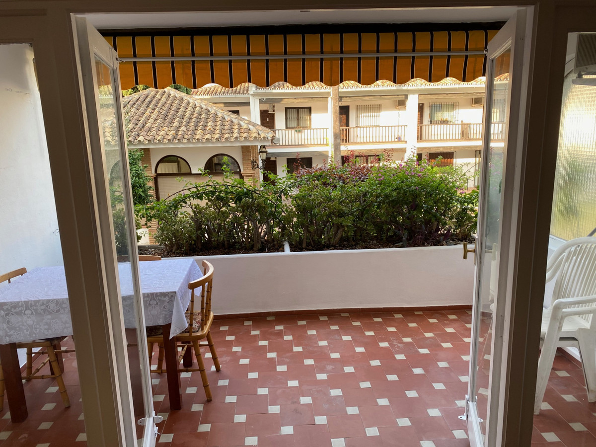 1 bedroom Apartment For Sale in Los Pacos, Málaga - thumb 2