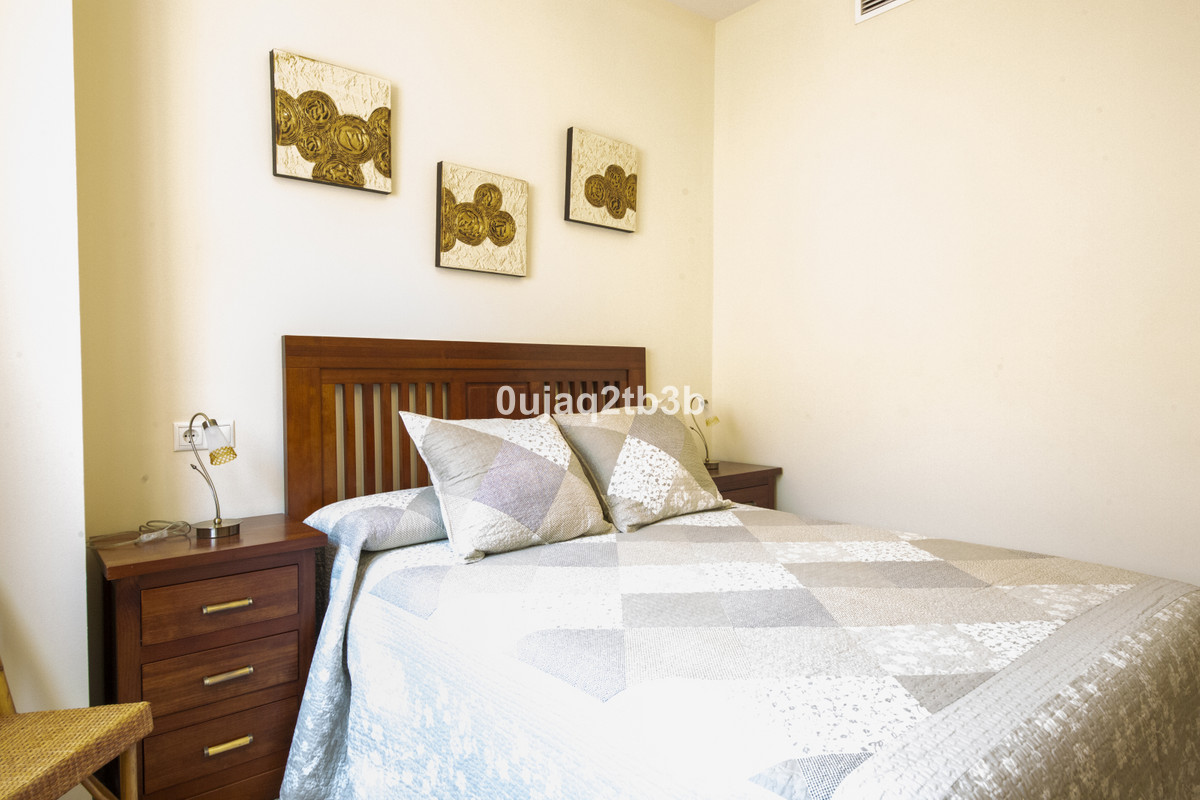 ES173621: Apartment  in Estepona