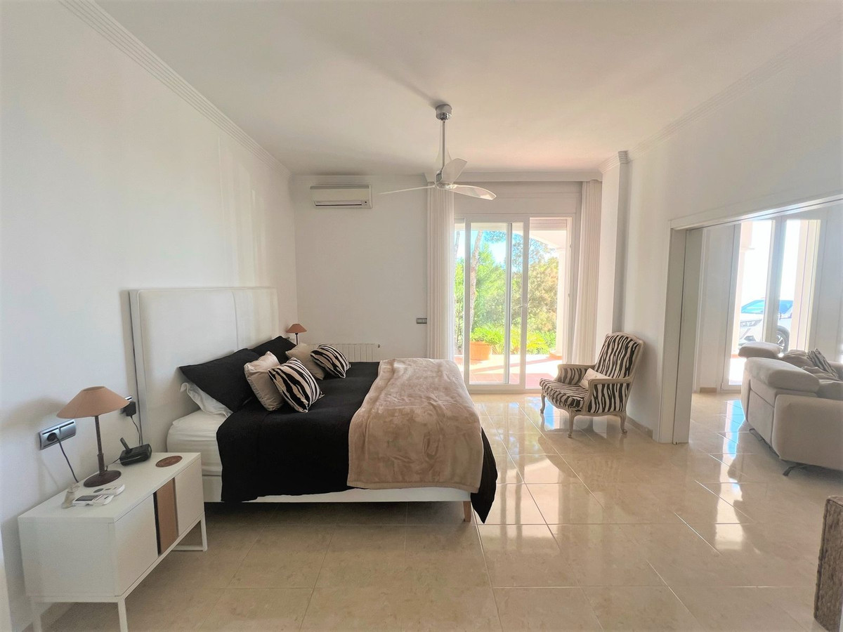 3 bedroom Villa For Sale in Valtocado, Málaga - thumb 27