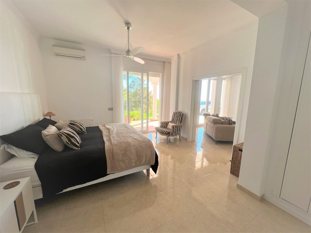 3 bedroom Villa For Sale in Valtocado, Málaga - thumb 28