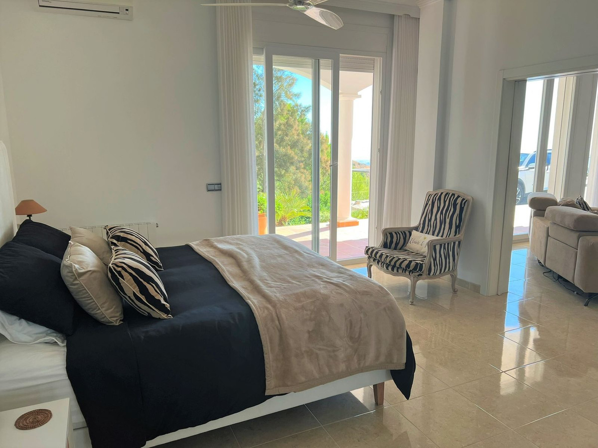 3 bedroom Villa For Sale in Valtocado, Málaga - thumb 29