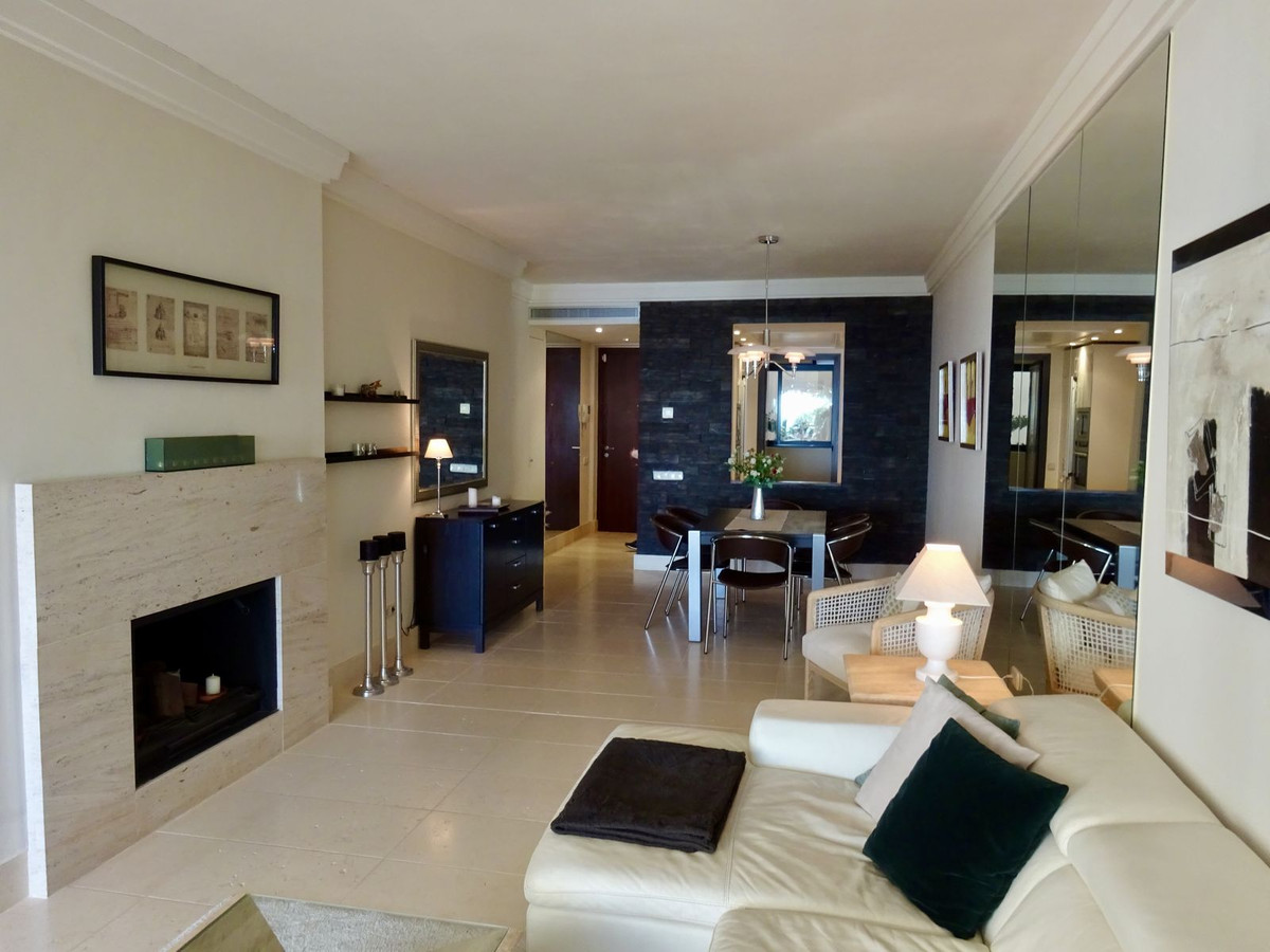 Apartamento Planta Baja en Altos de los Monteros, Costa del Sol
