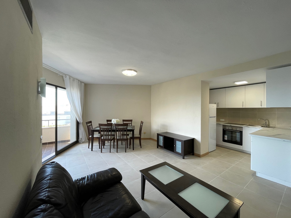 Appartement te koop in Estepona R4584082