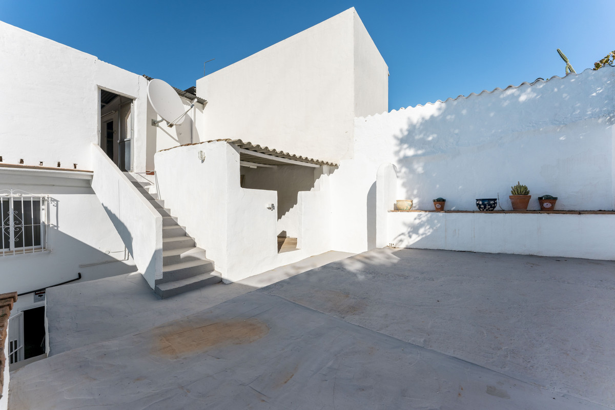 2 bed, 2 bath Townhouse - Terraced - for sale in Alhaurín el Grande, Málaga, for 99,000 EUR