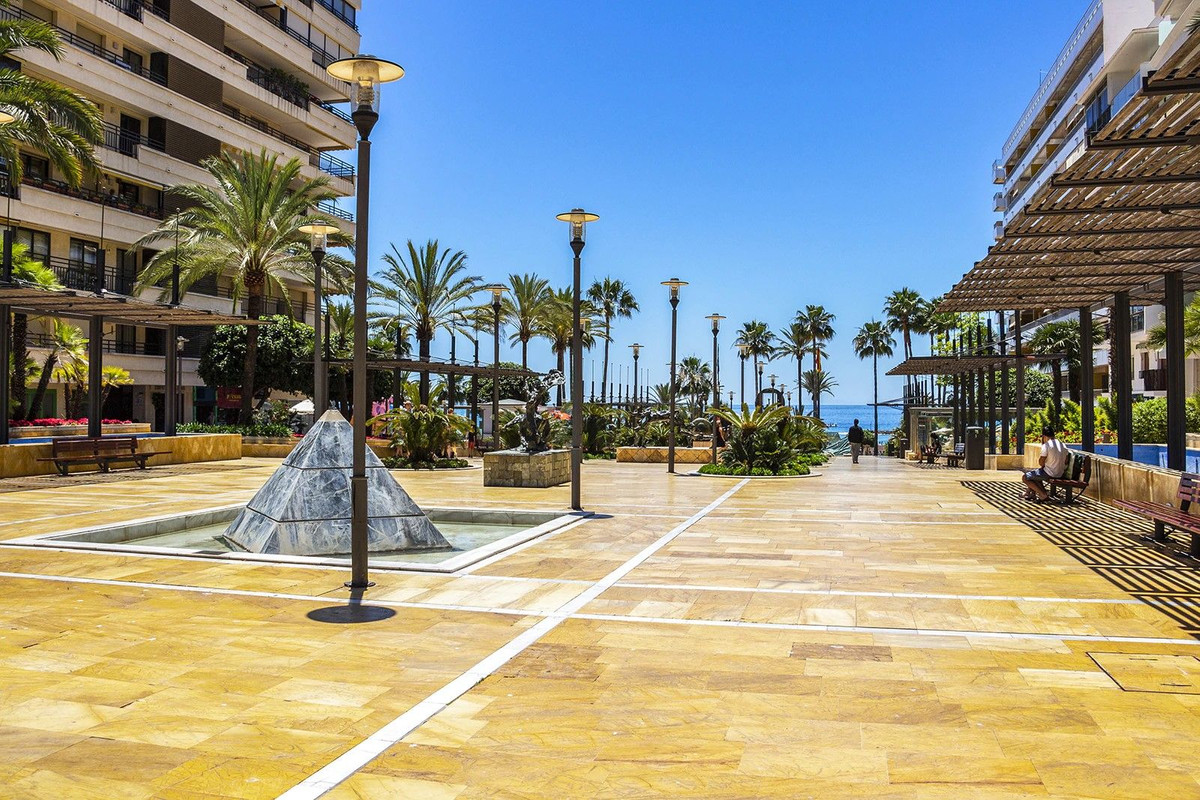 Local located in the heart of Marbella with facing to Avenida del Mar square. It has a total built a, Spain