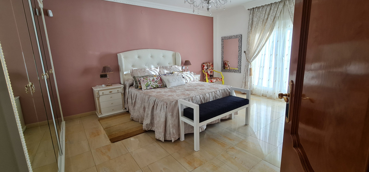 Villa con 5 Dormitorios en Venta El Faro
