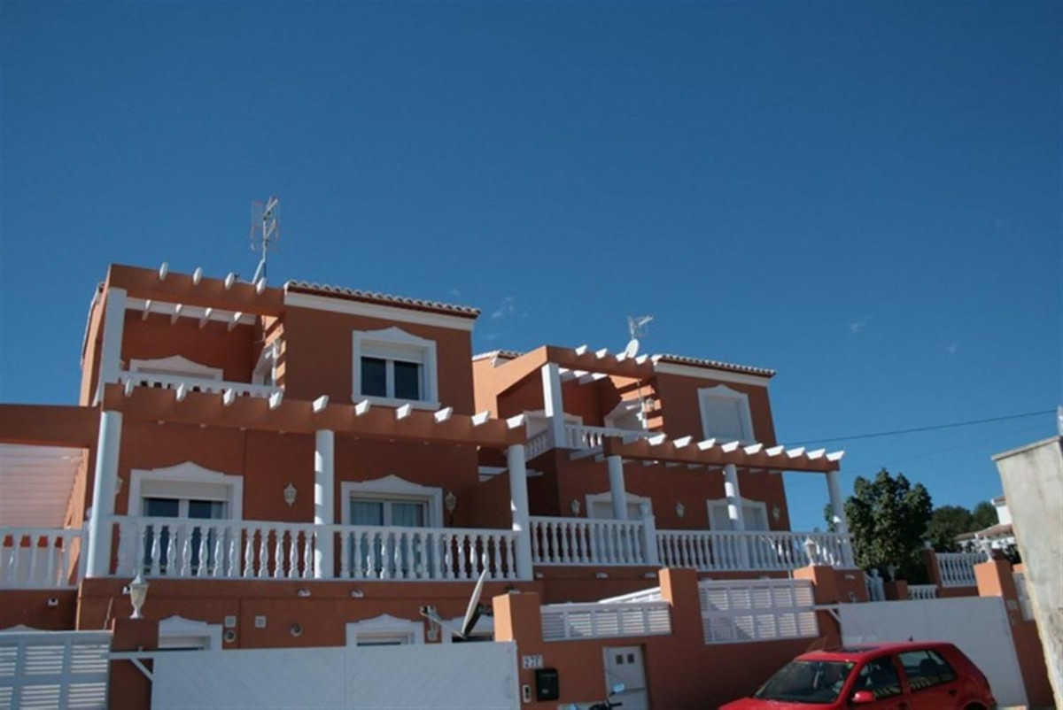 Beautiful bungalows for sale with magnificient views over the sea and the mountains. Each of the hou, Spain