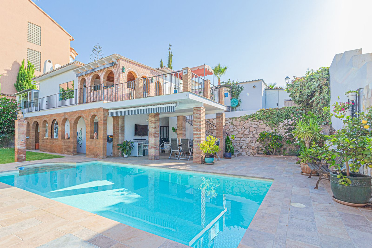 3 Bedroom Detached Villa For Sale Torreblanca, Costa del Sol - HP4447417