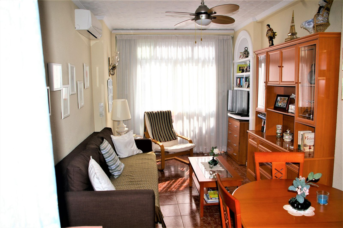 Apartamento Planta Media 2 Dormitorio(s) en Venta Torremolinos