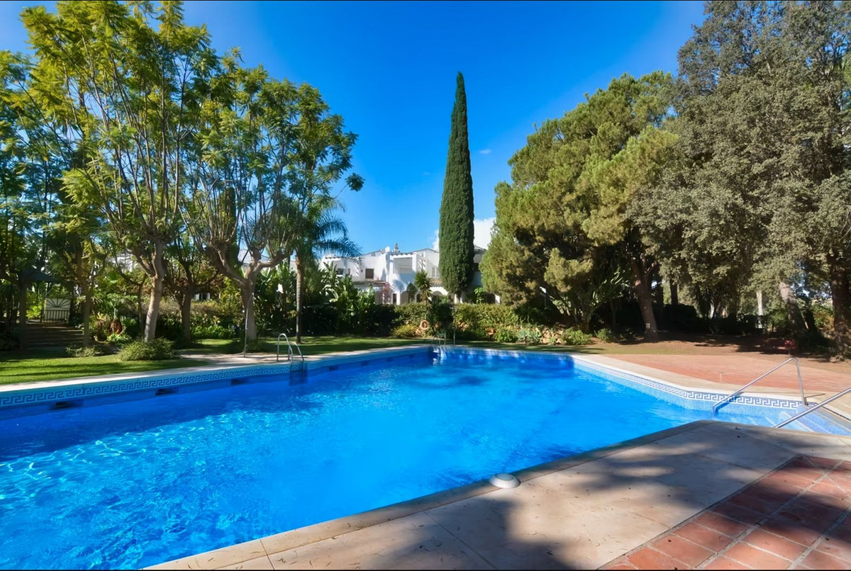 4 bedroom Villa For Sale in Mijas Golf, Málaga