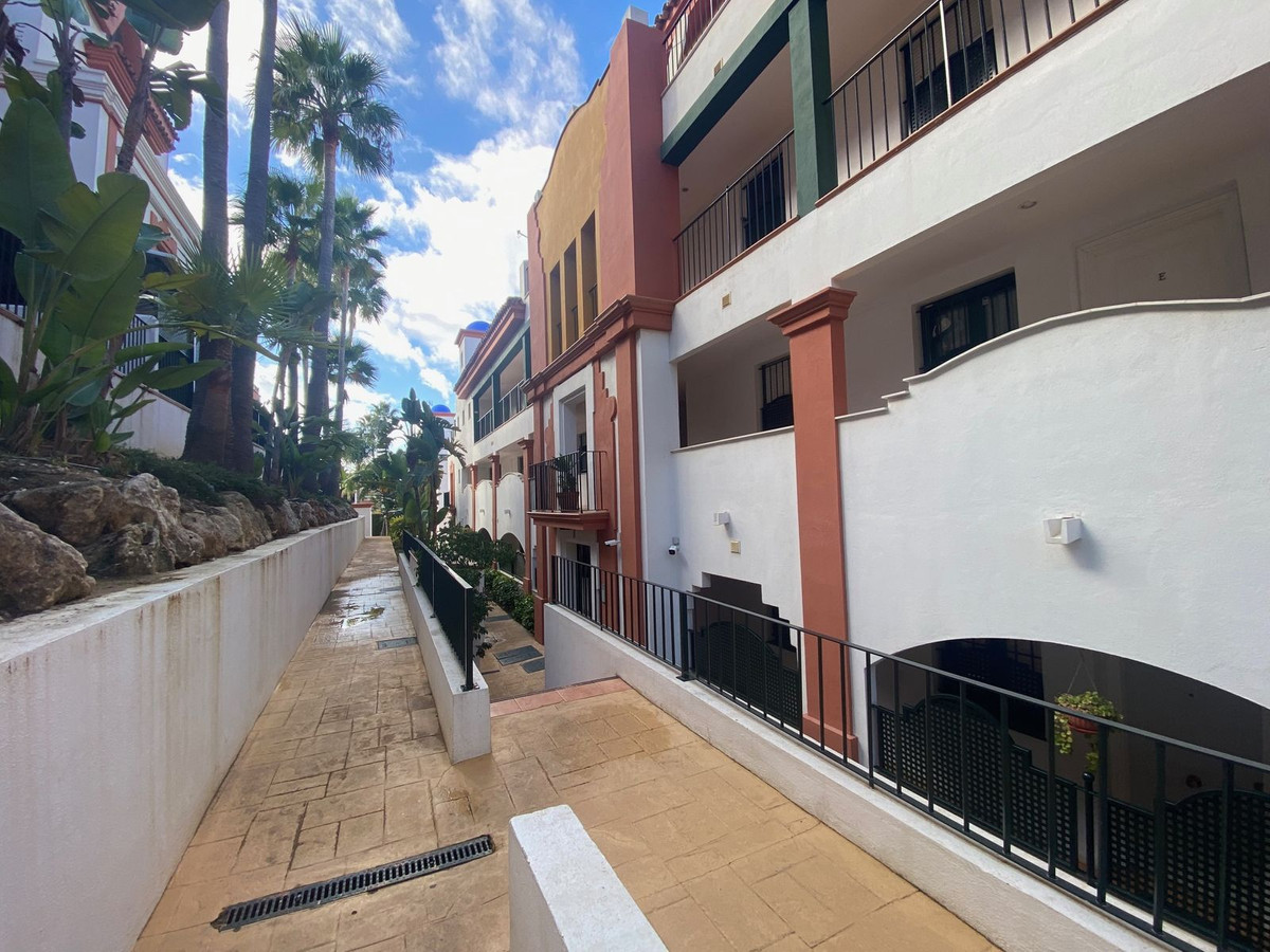 Apartamento Planta Baja en venta en Diana Park, Estepona