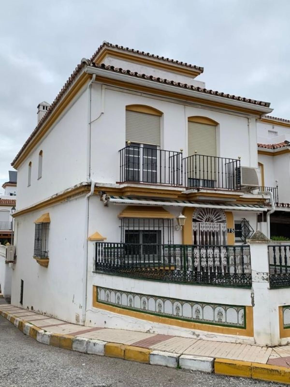 Doppelhaus Stadthaus zu verkaufen in Estepona R4208611