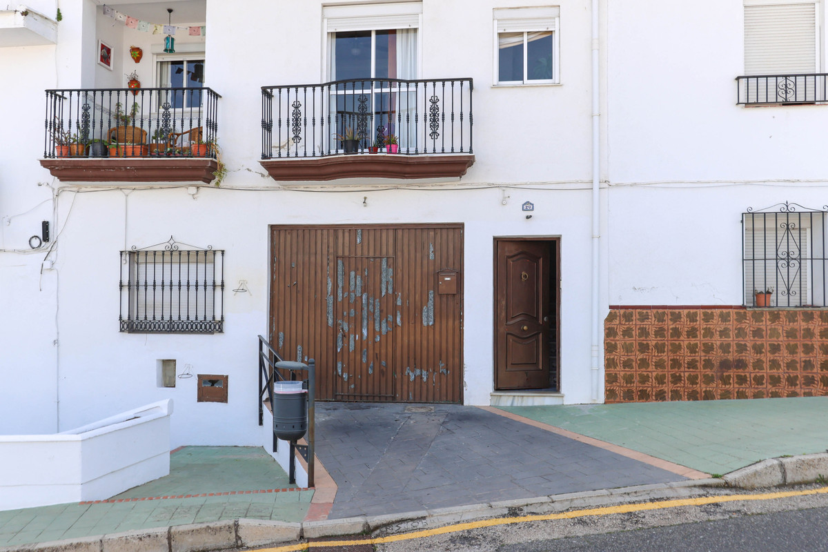 						Townhouse  Terraced
													for sale 
																			 in Monda
					