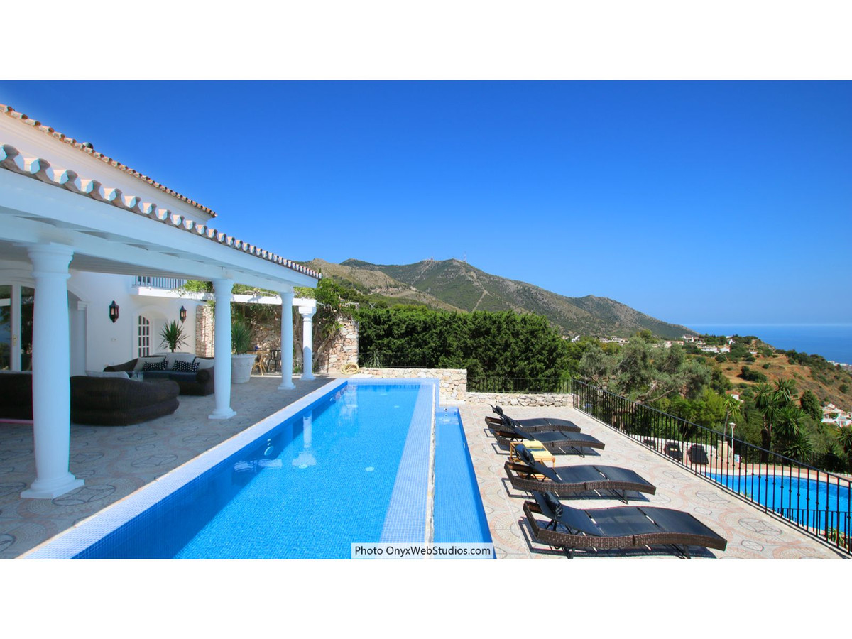 9 Bedroom Detached Villa For Sale Mijas, Costa del Sol - HP3852340
