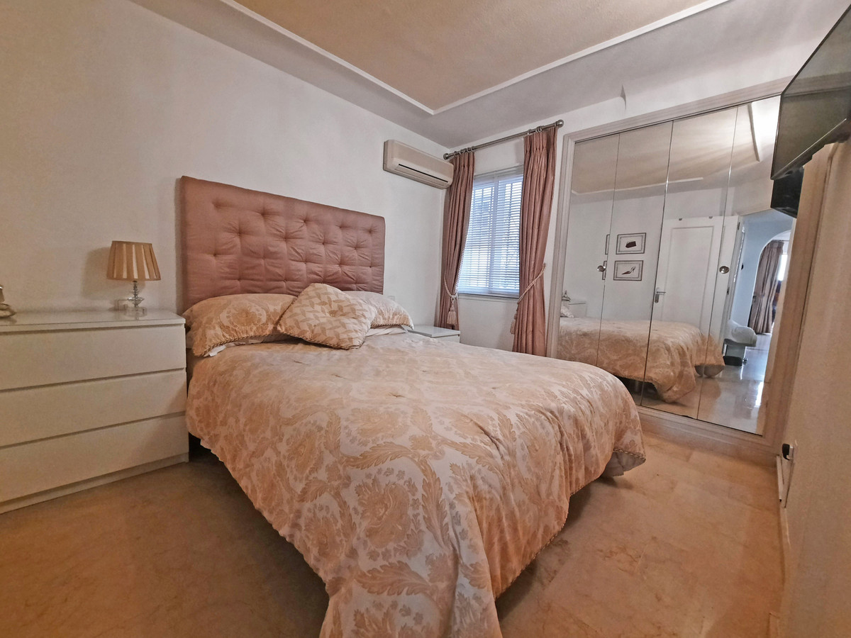 2 bedroom Apartment For Sale in Calahonda, Málaga - thumb 21