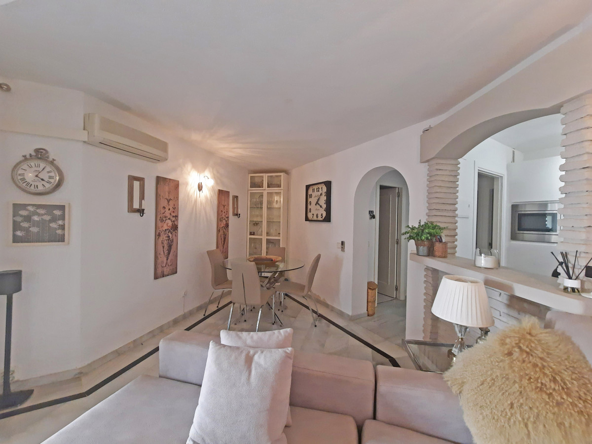 2 bedroom Apartment For Sale in Calahonda, Málaga - thumb 9