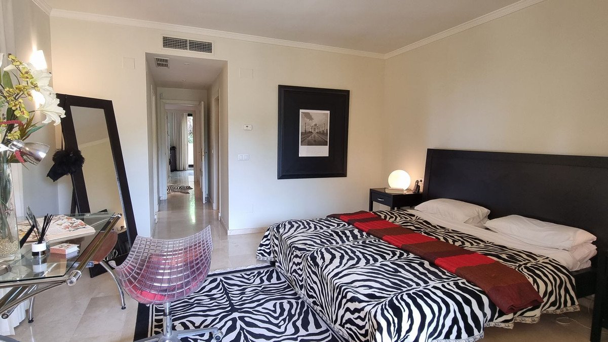 3 bed Property For Sale in Benahavis, Costa del Sol - thumb 7
