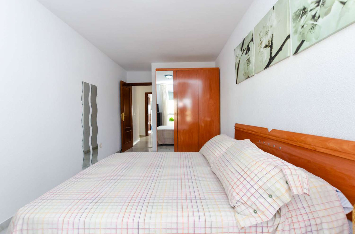Apartamento con 2 Dormitorios en Venta Benalmadena Costa