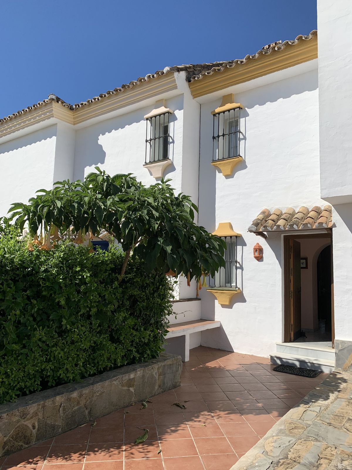 Semi-Detached House for sale in Estepona R4116304