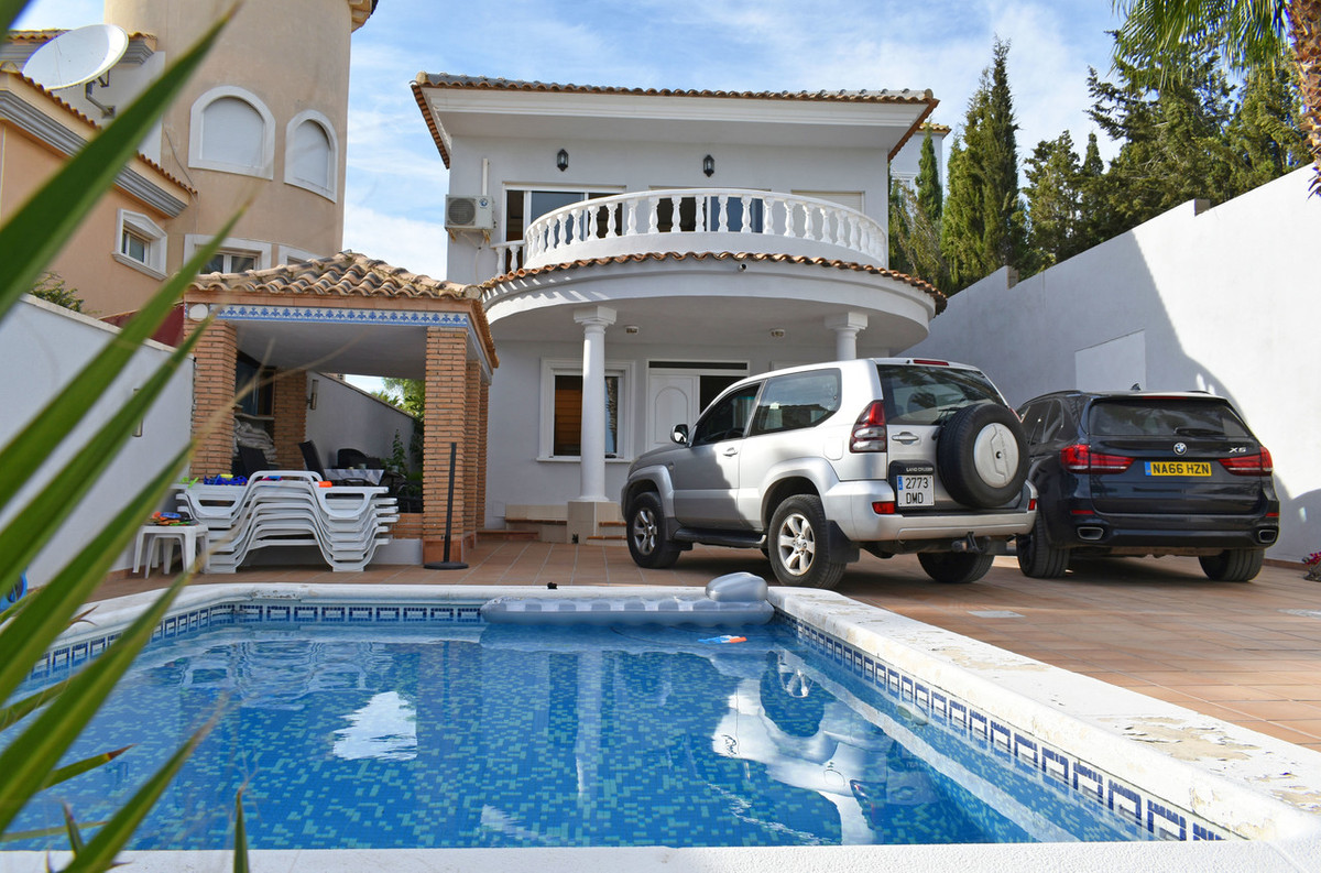 Fantastic spacious villa in green surroundings with proximity to popular golf courses. The location , Spain
