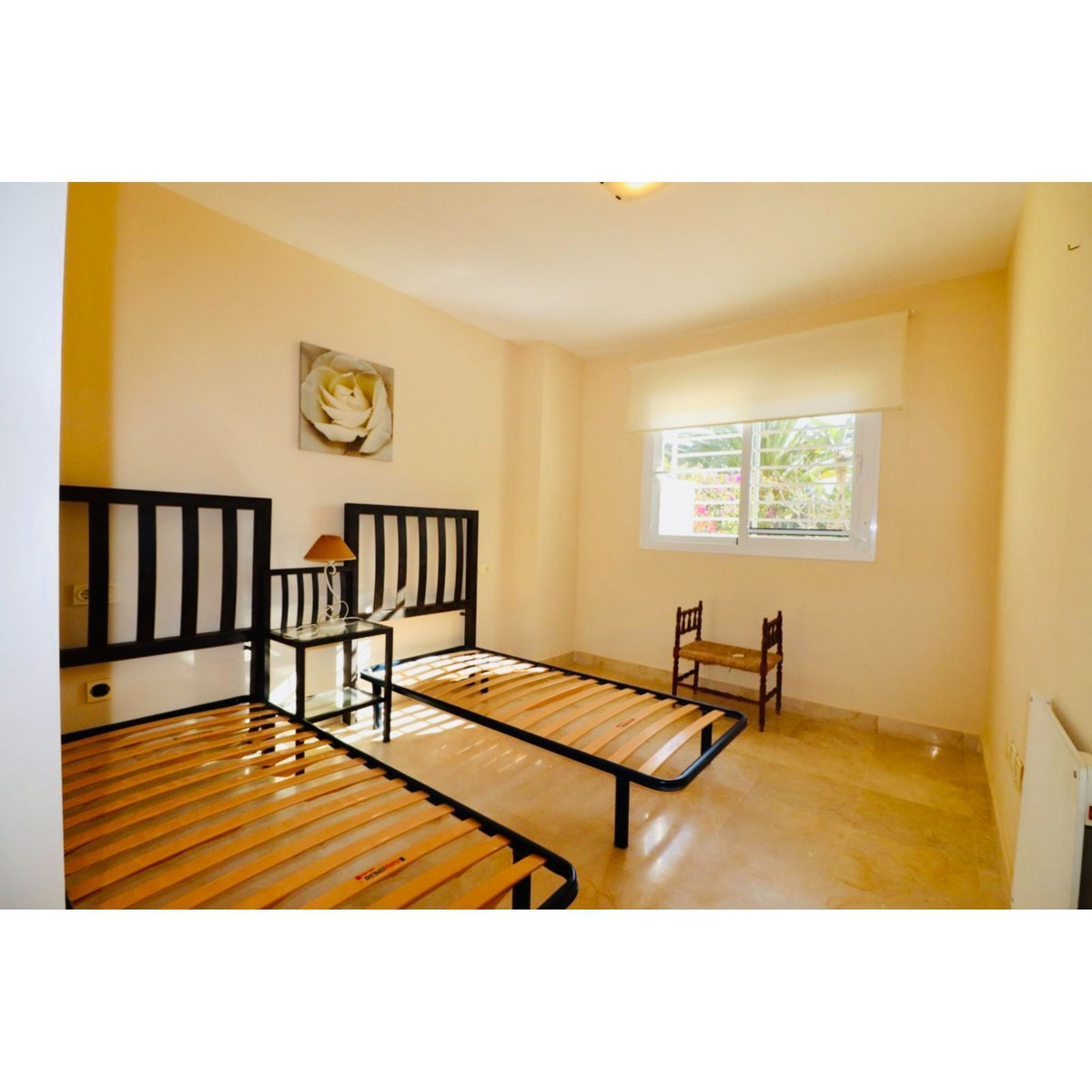 Appartement te koop in New Golden Mile R4324198