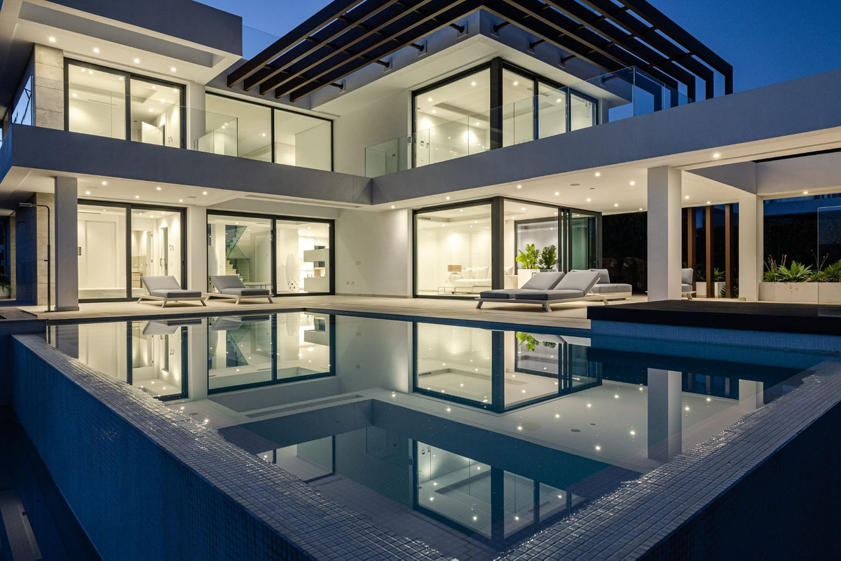 Vrijstaande Villa te koop in Cancelada R4225807