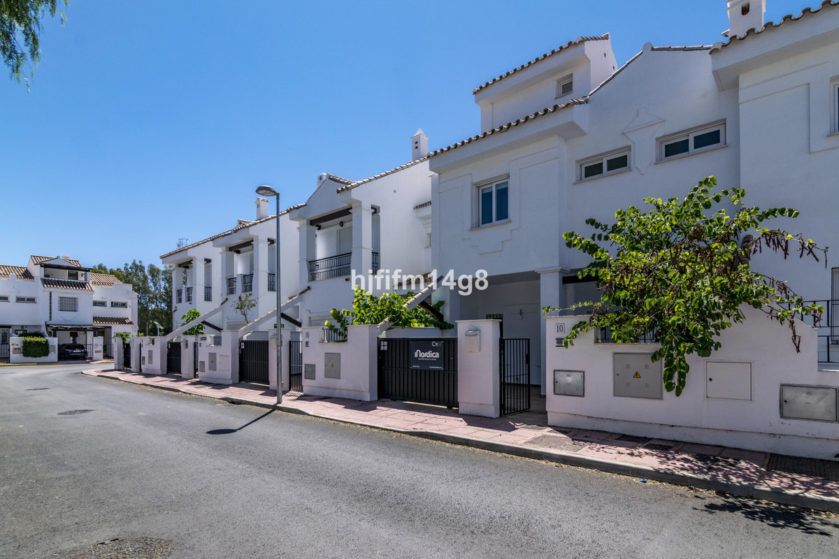 3 Bedroom Townhouse For Sale, Nueva Andalucía