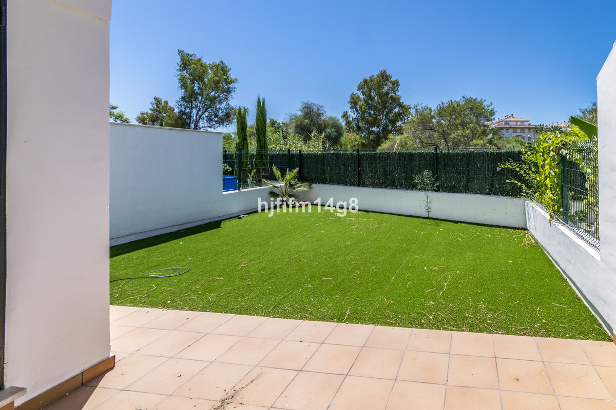 3 Bedroom Terraced Townhouse For Sale Nueva Andalucía