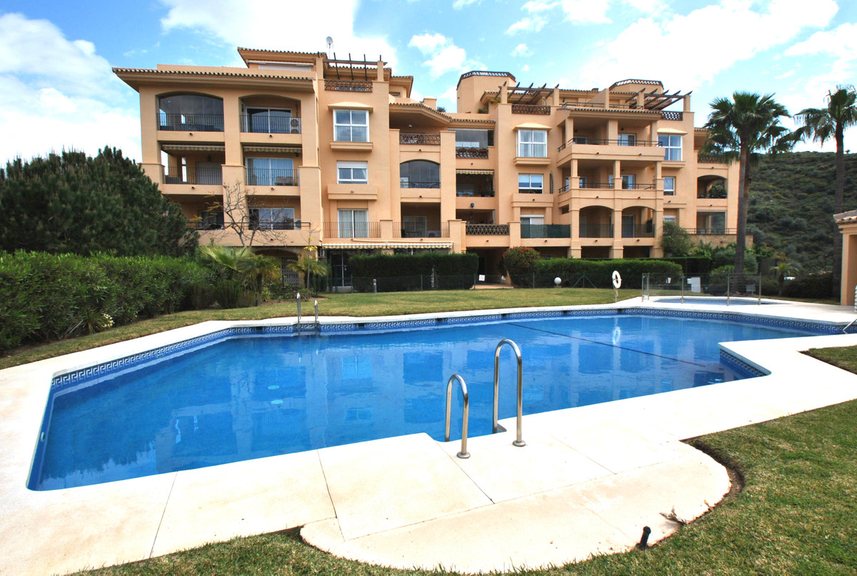 A large three bedroom apartment in the popular Princess Park development in Calahonda.

The property, Spain