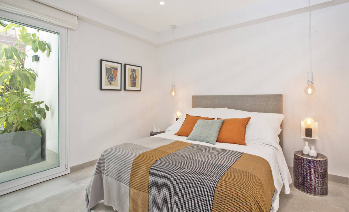 5 bedroom Villa For Sale in Nueva Andalucía, Málaga - thumb 29
