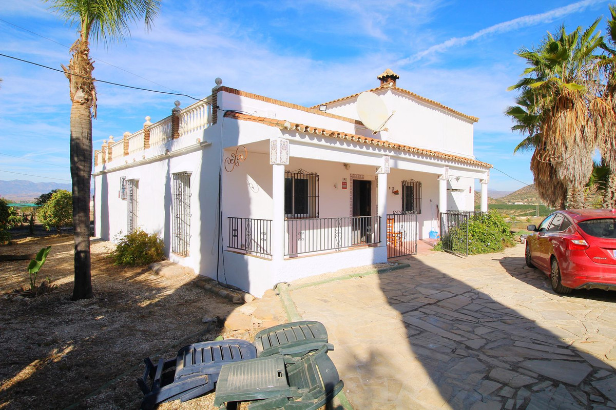 Excellent investment opportunity!!! Rustic Finca in Alhaurin El Grande with a 10,700 m2 plot, a 280 , Spain