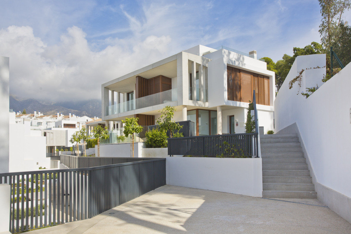Villa Pareada en The Golden Mile, Costa del Sol
