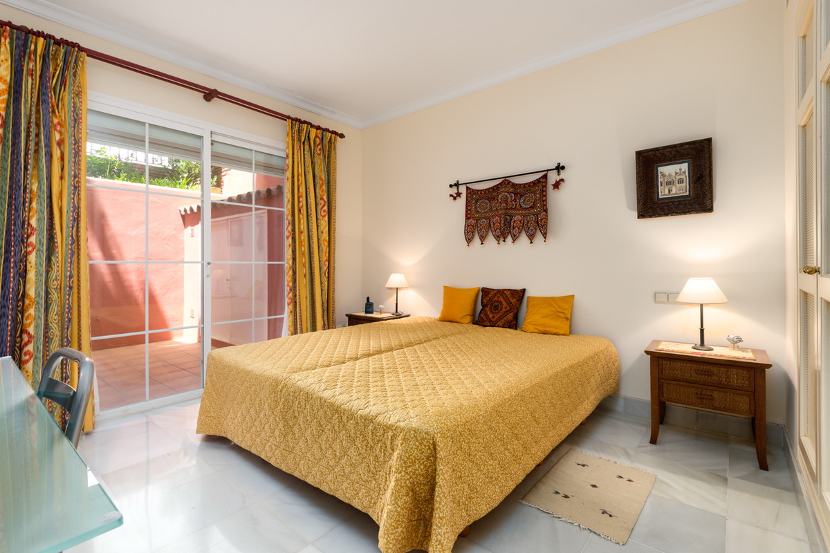 2 bed Property For Sale in Benahavís, Costa del Sol - thumb 12