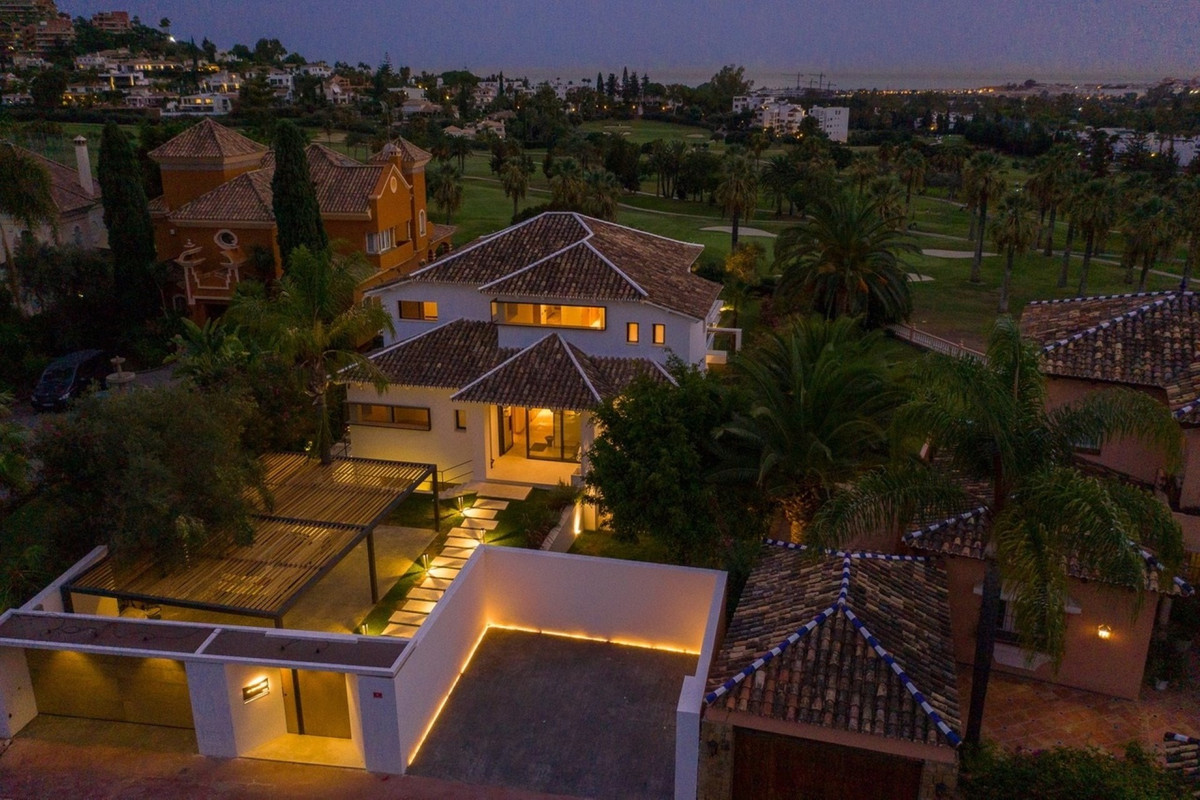 Villa te koop in Nueva Andalucía R4200397