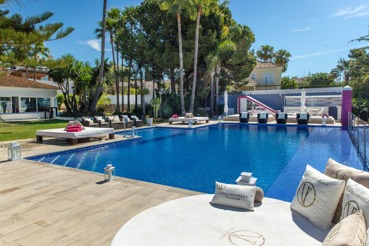 Villa in Elviria, Costa del Sol, Málaga on Costa del Sol En venta
