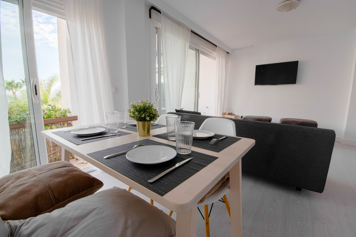 1 Bedroom Middle Floor Apartment For Sale Benahavís, Costa del Sol - HP4601602