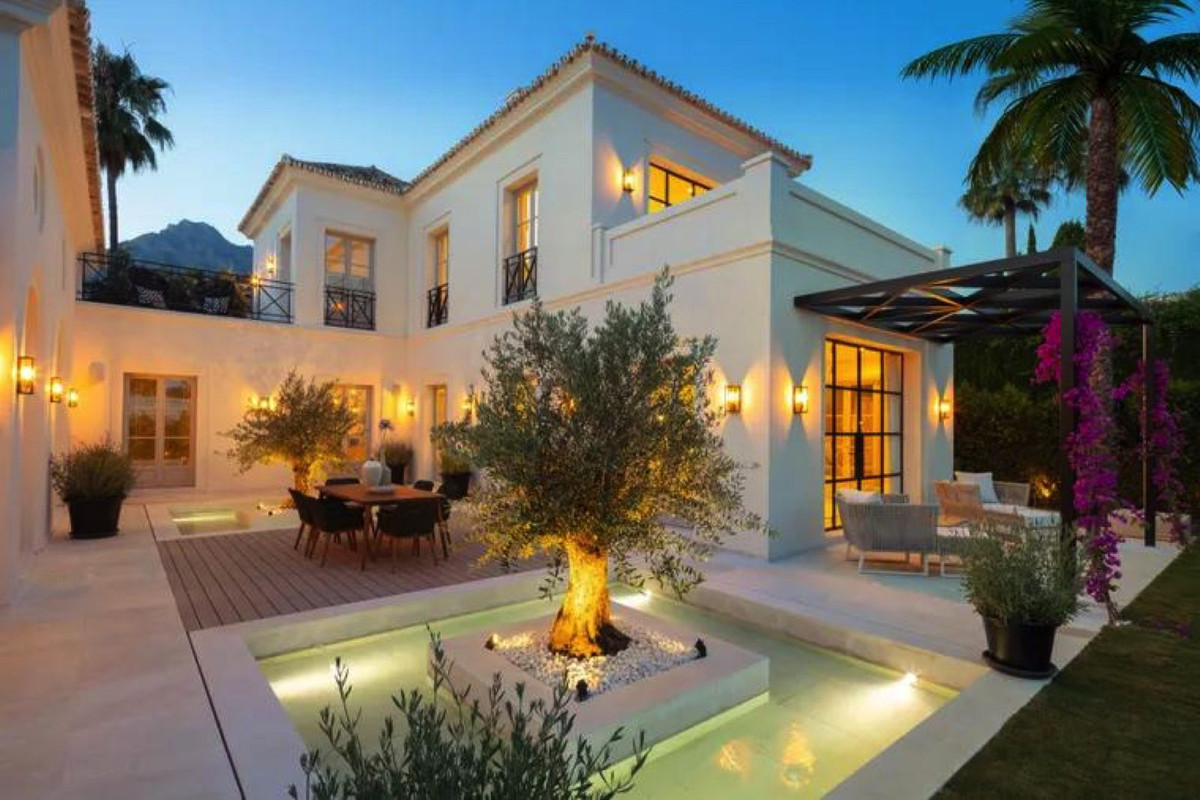 Villa te koop in Nagüeles R4442575