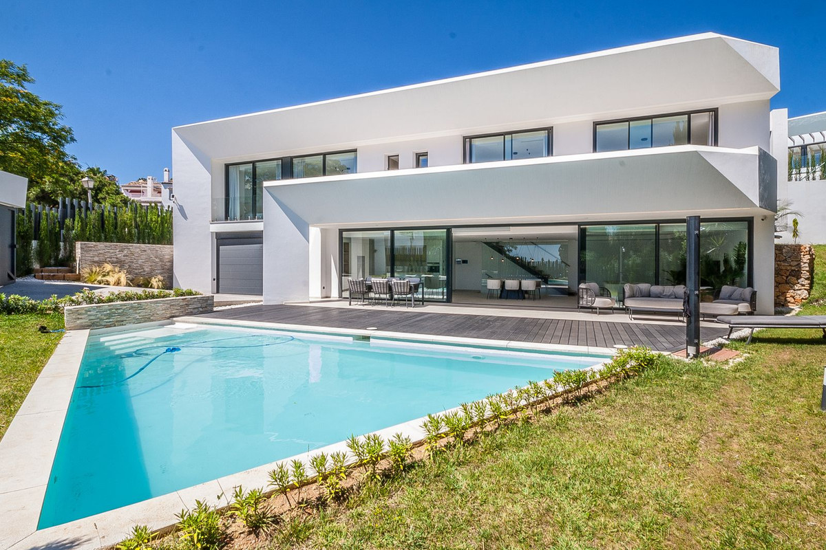 Villa in Cabopino, Costa del Sol, Málaga on Costa del Sol En venta