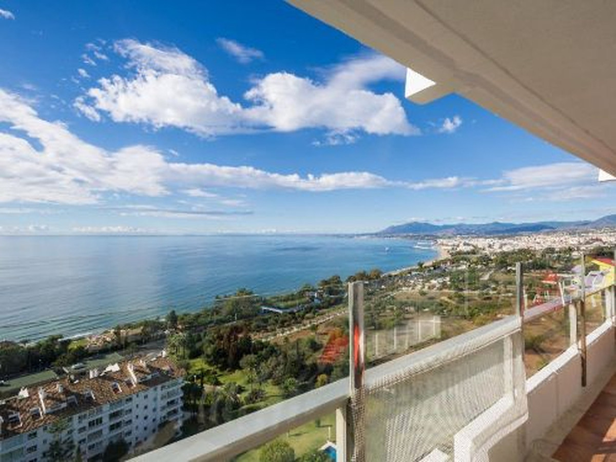 Apartment for sale in Torre Real, Marbella East