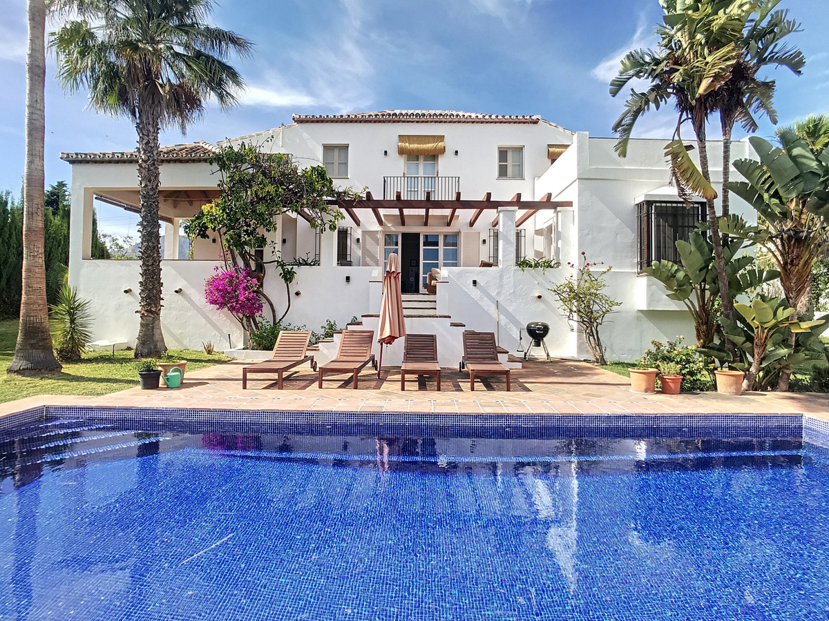 Vrijstaande Villa te koop in Estepona R4712722