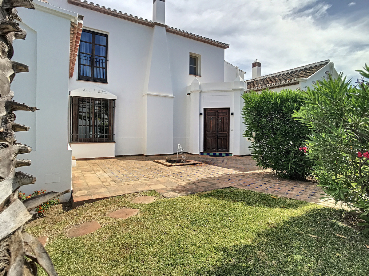 Villa te koop in Estepona R4712722
