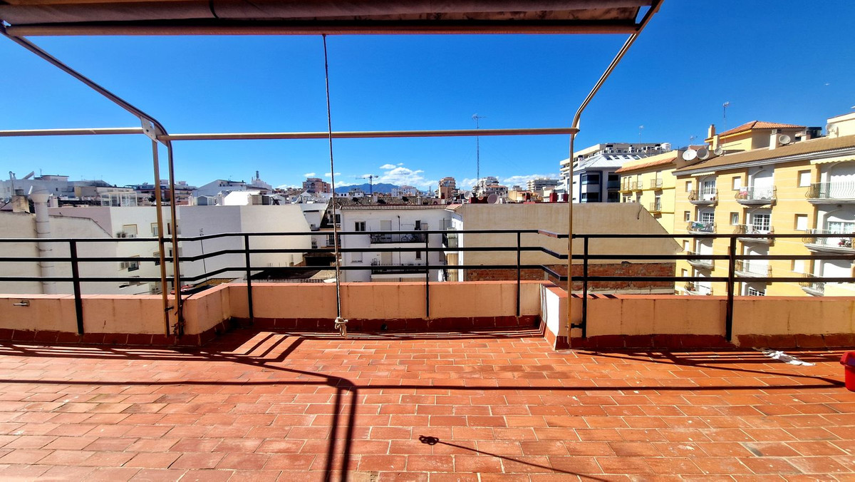 Mittelgeschoss-Wohnung zu verkaufen in Fuengirola R4688062