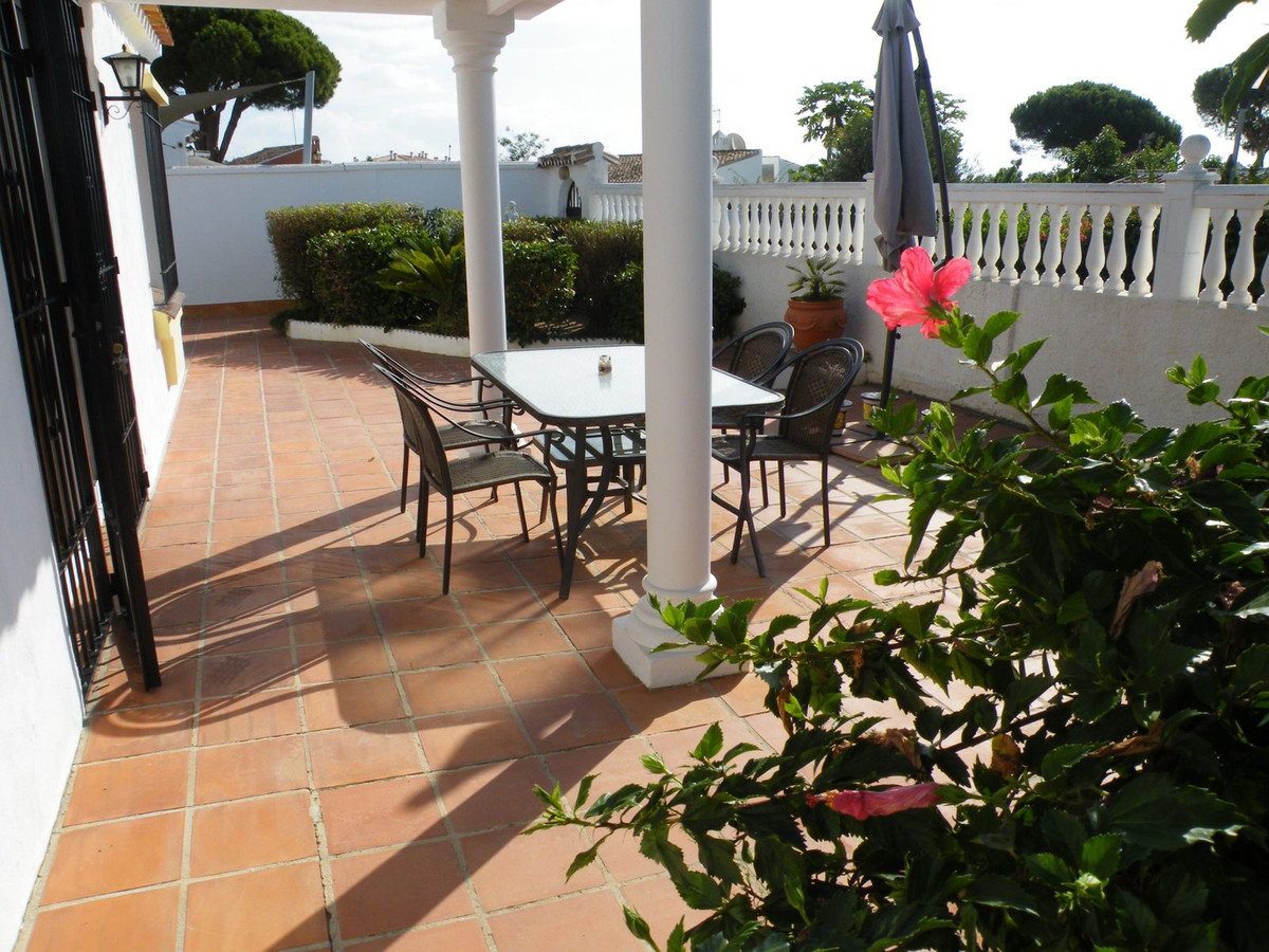 3 Bedroom Detached Villa For Sale Calypso, Costa del Sol - HP4440982